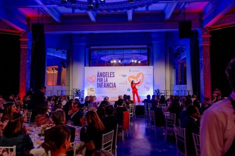 Anytime Fitness Iberia reafirma su compromiso social al participar en “Ángeles por la Infancia” para luchar contra el cáncer infantil